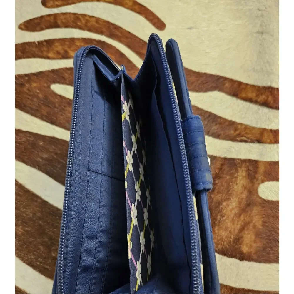 Vera Bradley RFID Turnlock Wallet Classic Navy Blue Quilted Zip Around Travel